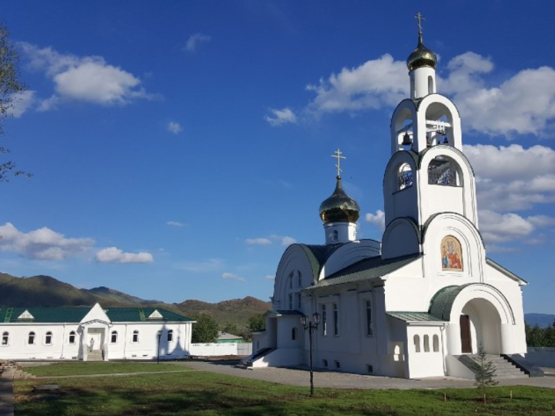 Церковь Владимира равноапостольного в Туране.